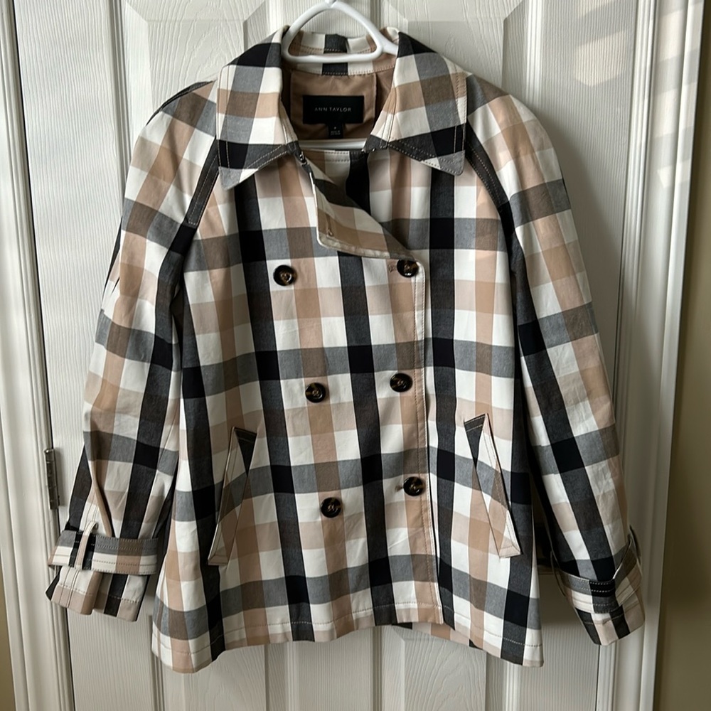 NWOT Ann Taylor checked Trench Jacket